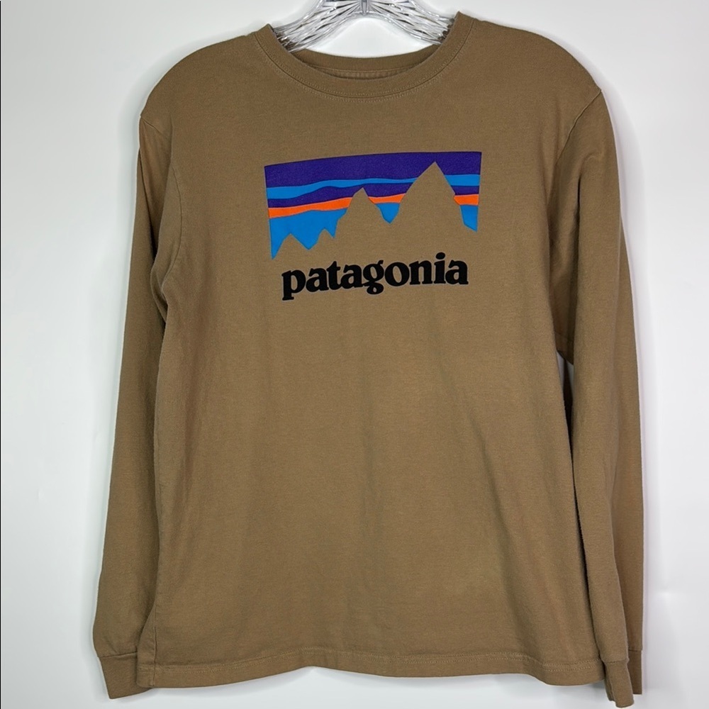 Patagonia Shop Sticker Long Sleeve Crewneck Shirt Size Small
